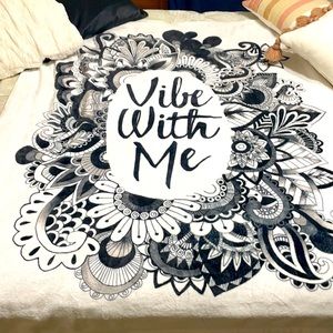 3/$25 ⚡️Electro Threads Soft blanket